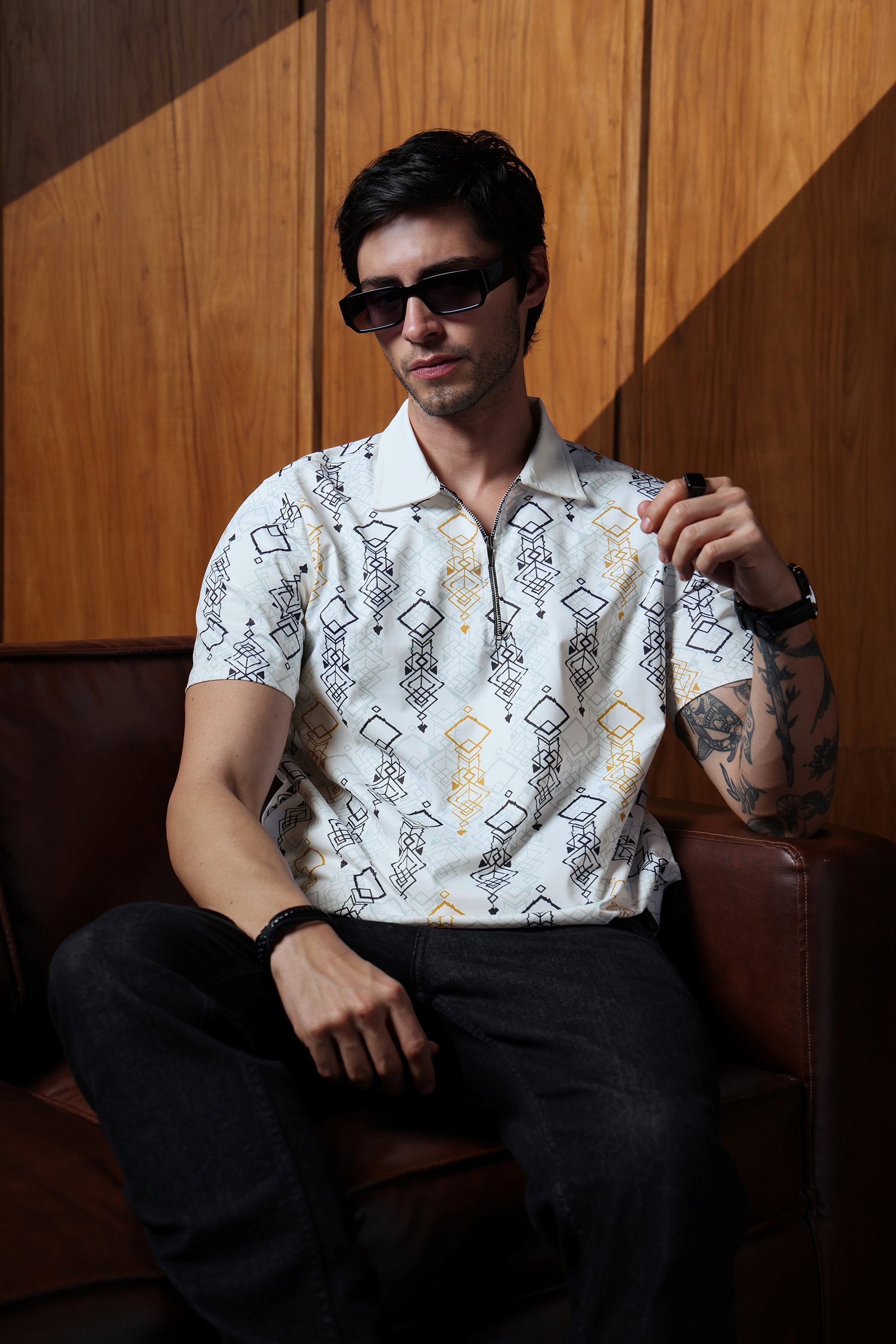 Men's Geometric Printed Zip Neck Polo T-Shirt