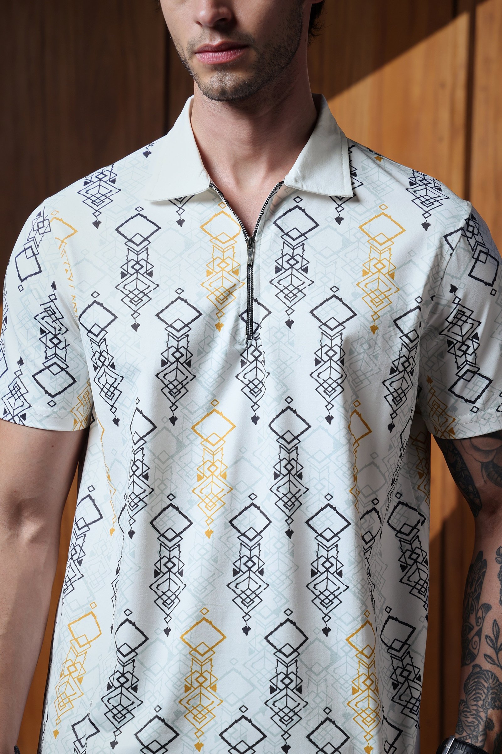 Men's Geometric Printed Zip Neck Polo T-Shirt - Image 2