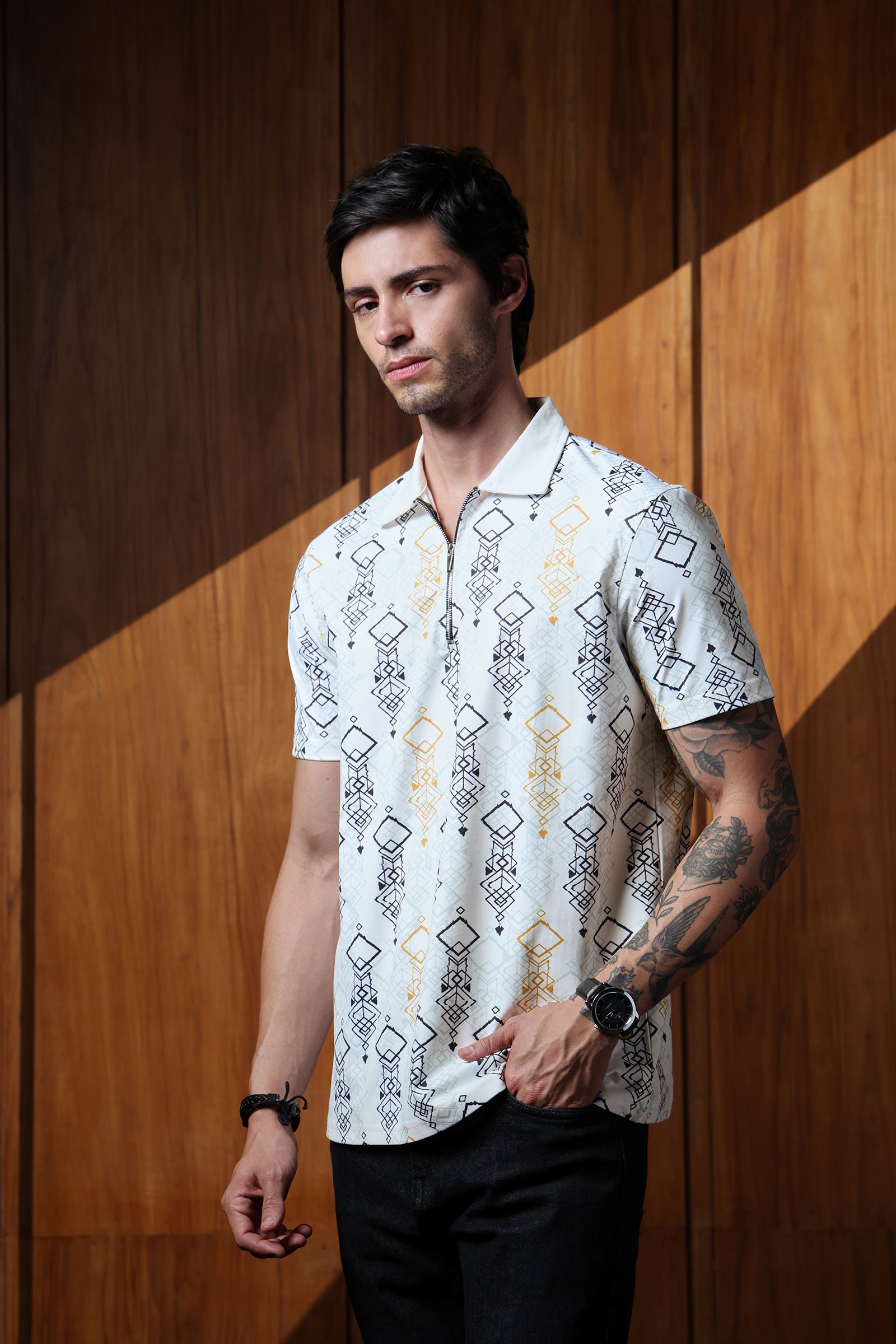 Men's Geometric Printed Zip Neck Polo T-Shirt - Image 4