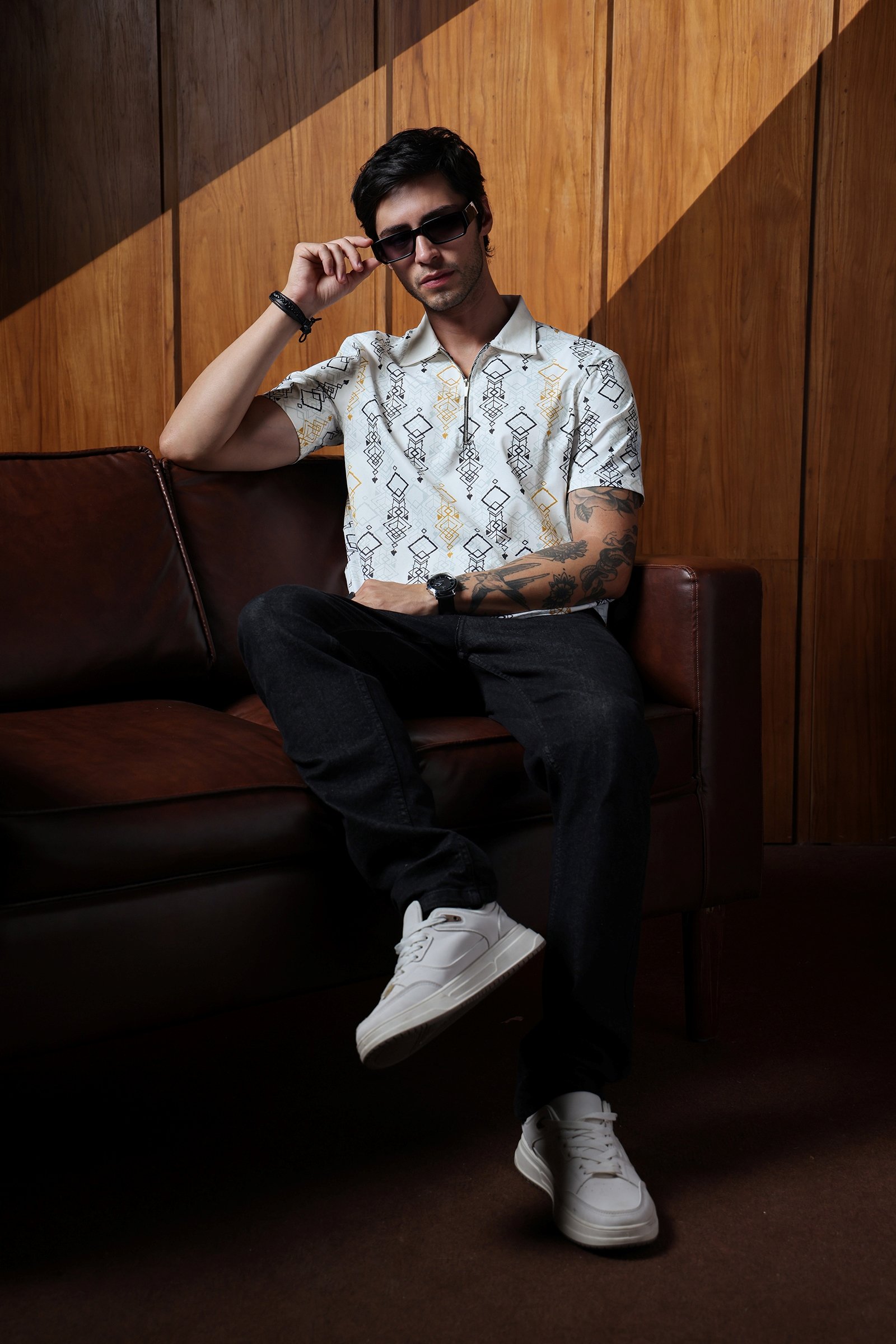 Men's Geometric Printed Zip Neck Polo T-Shirt - Image 6
